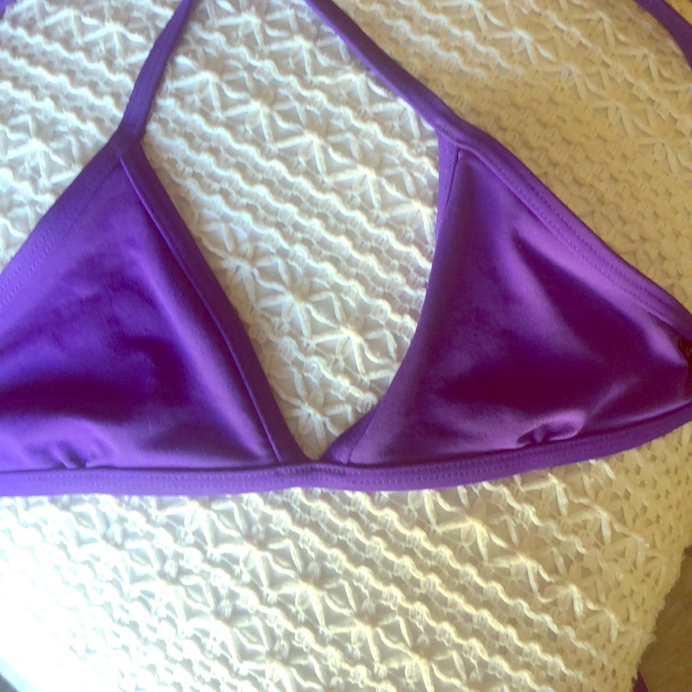 😈 Grape Jolyn bikini top 😈